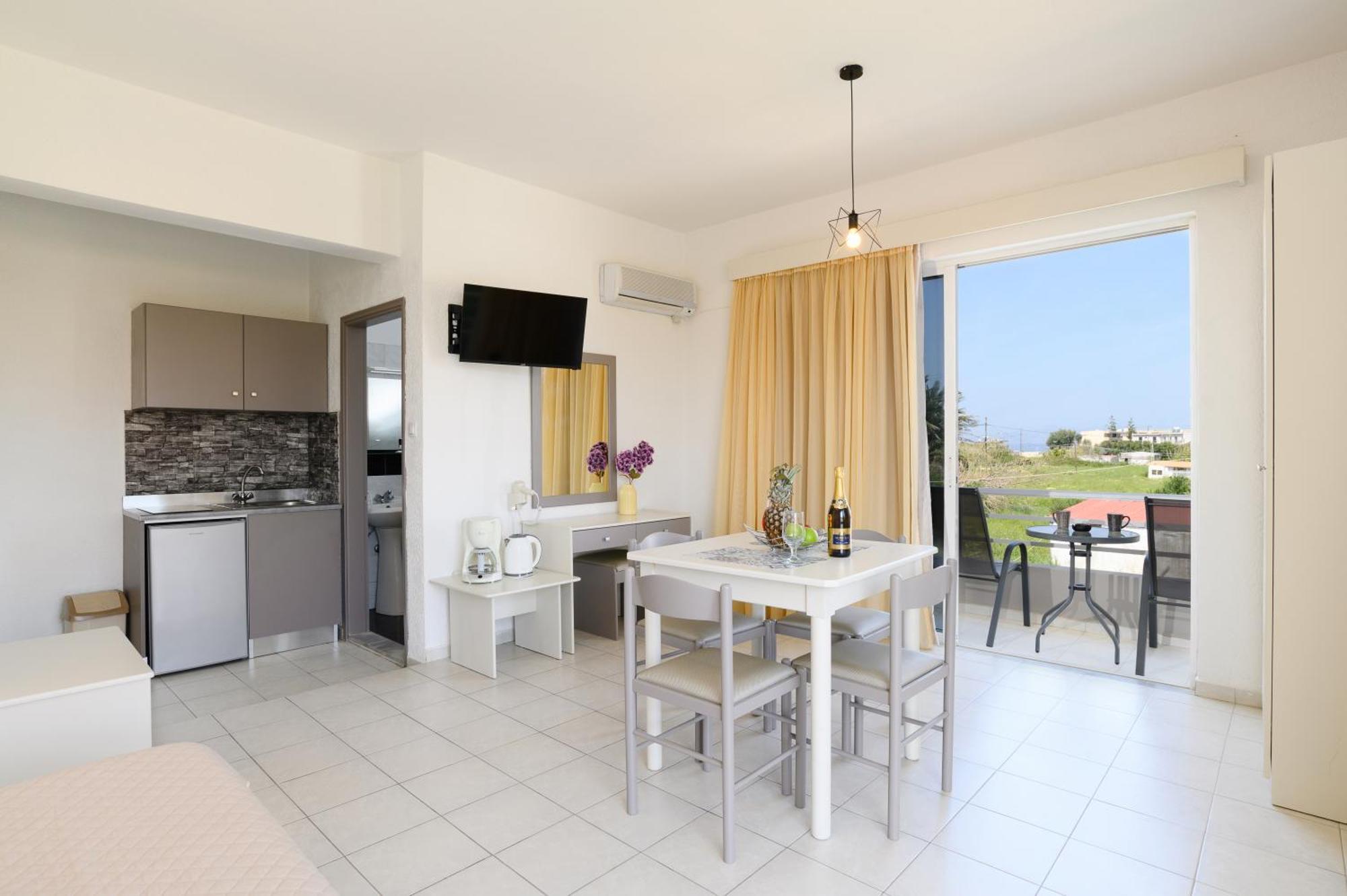 Eugenia Studios & Apartments เอียลิซอส ภายนอก รูปภาพ